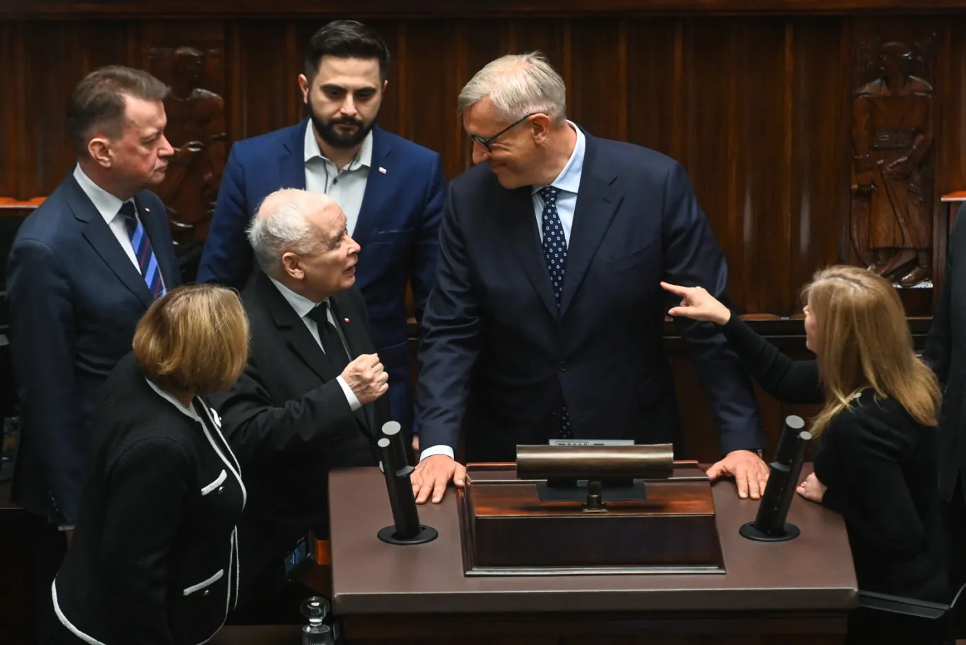50 posłów ukaranych obniżeniem uposażenia. Naruszyli powagę izby