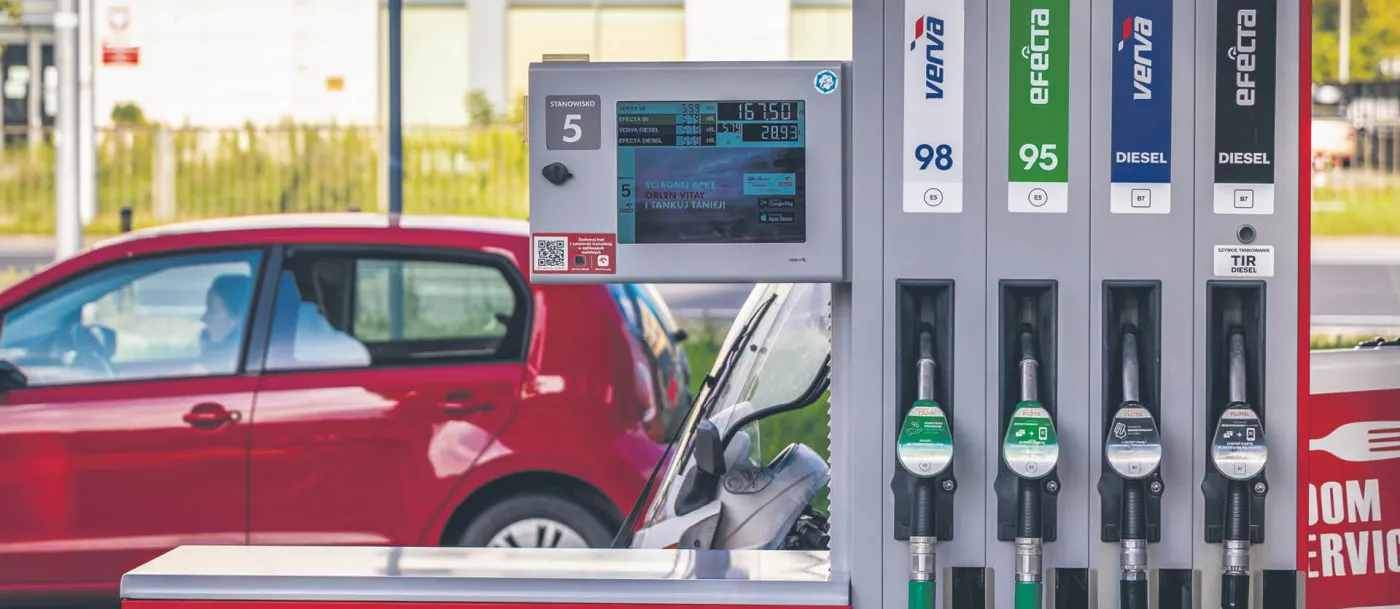 Paliwo dla rolników. Kto zarobi na E10?