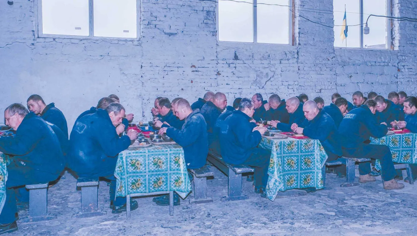 Zdjęcia z obozu dla rosyjskich jeńców. Jest on położony przy zachodniej granicy Ukrainy