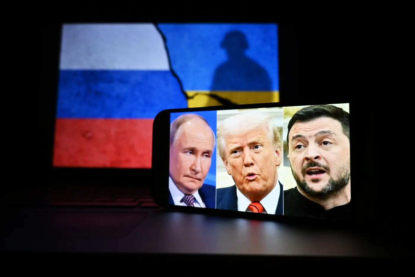 Trump i Zełenski zadowoleni z rozmów? Niby tak, ale mają jedno "ale"