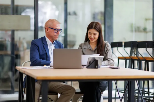 Rewolucja w legalizacji pobytu cudzoziemców od 27 kwietnia 2026 r. MOS przejmuje wnioski online – zmiany także dla pracodawców