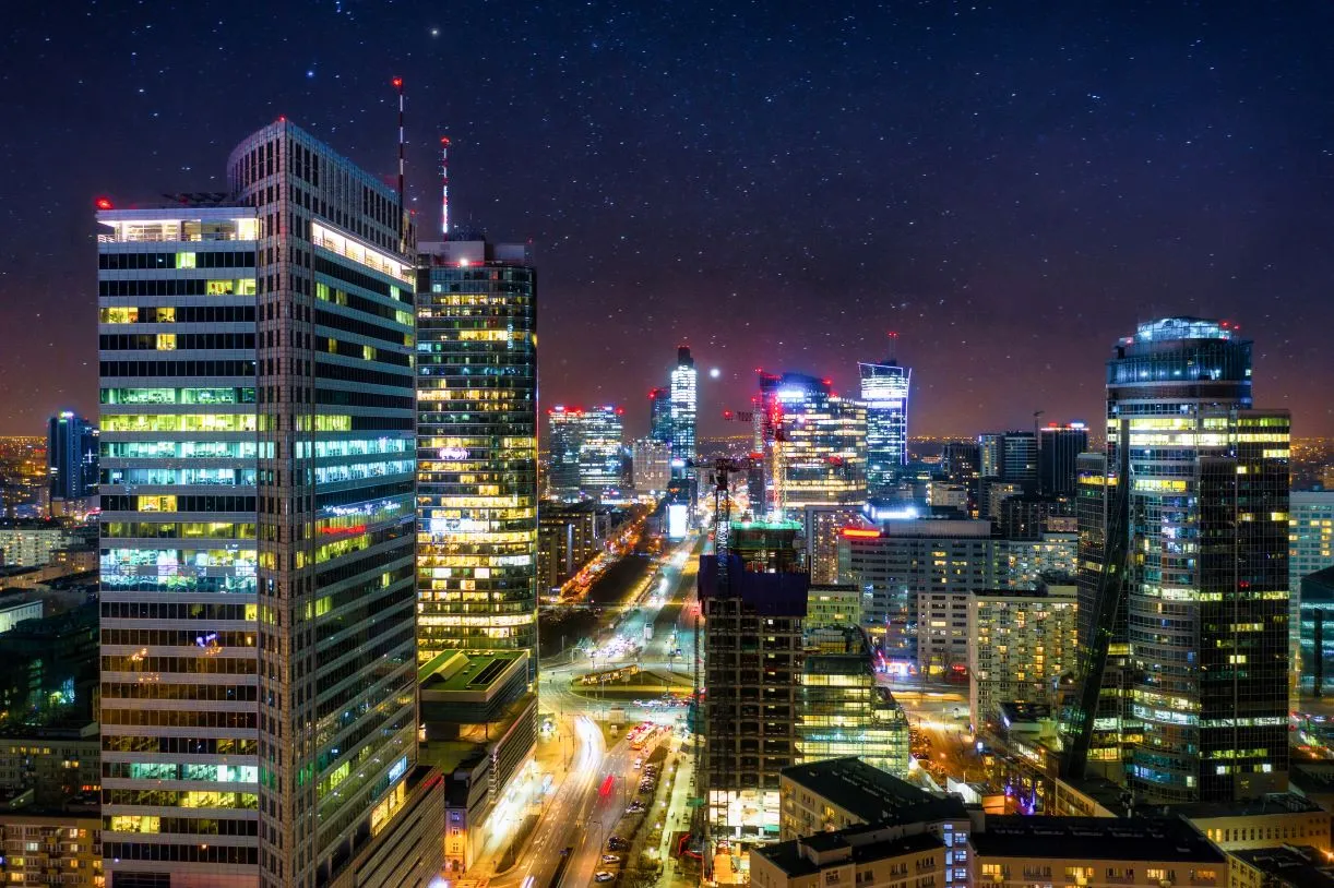 warszawa noc światło zanieczyszczenie świetlne środowisko