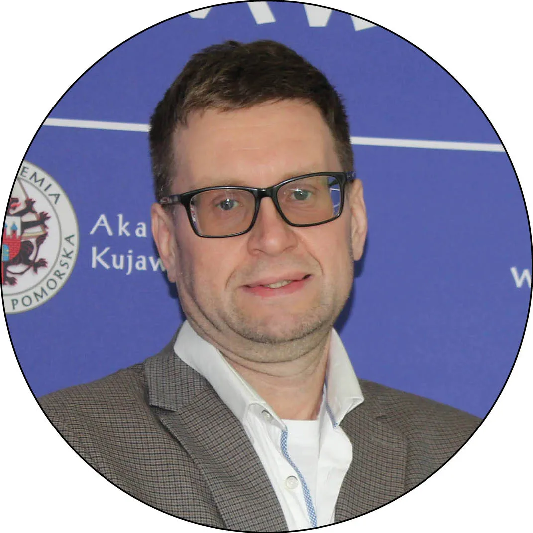 dr Tomasz Kowalczyk, prof. AKP, dziekan WNPSiH AKP