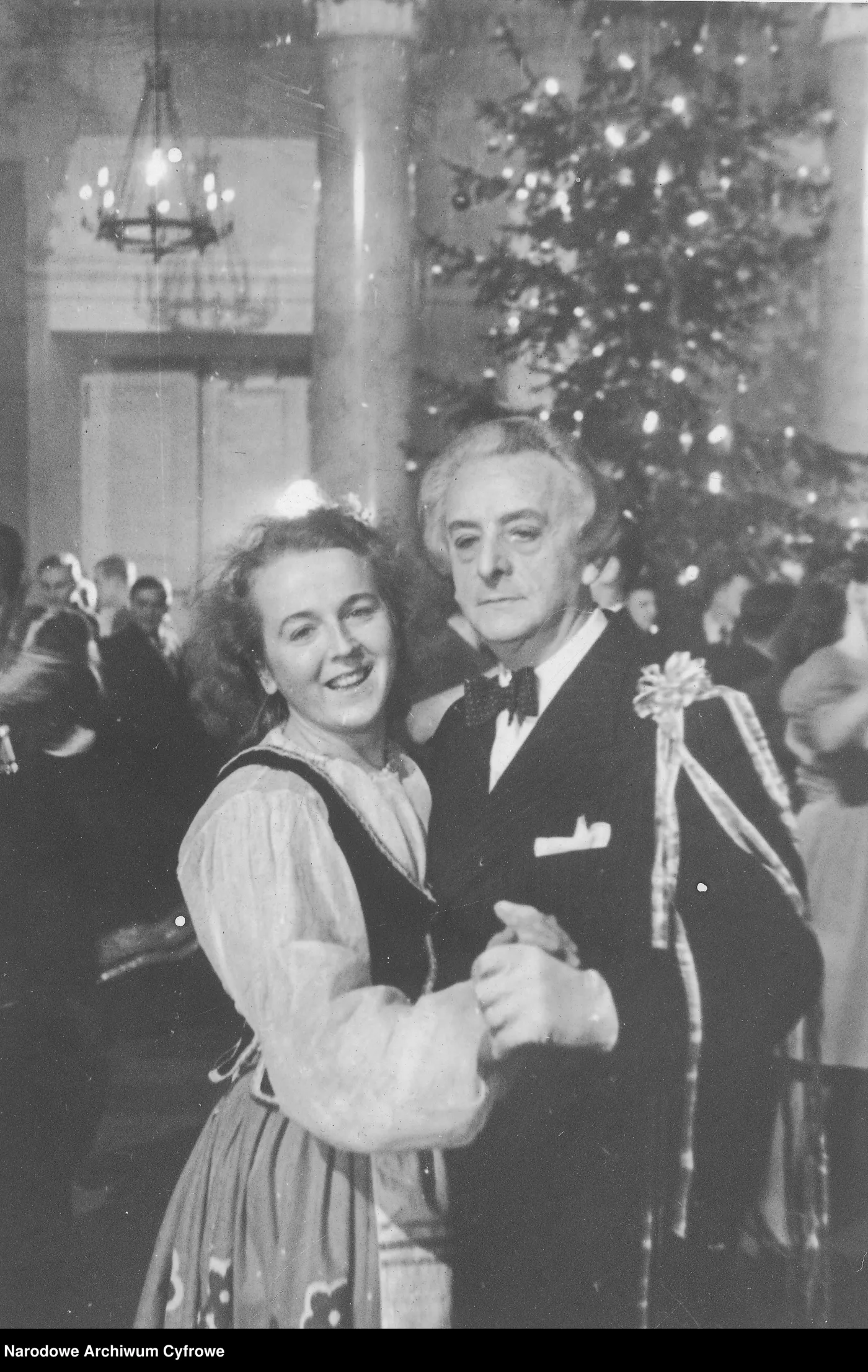 Bal sylwestrowy komunistycznego rządu w 1947 roku.