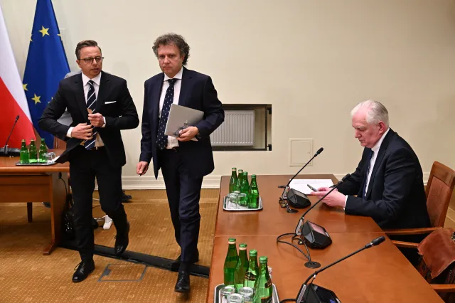 Komisja śledcza ds. wyborów kopertowych. Kolejny dzień zeznań Gowina [TRANSMISJA]