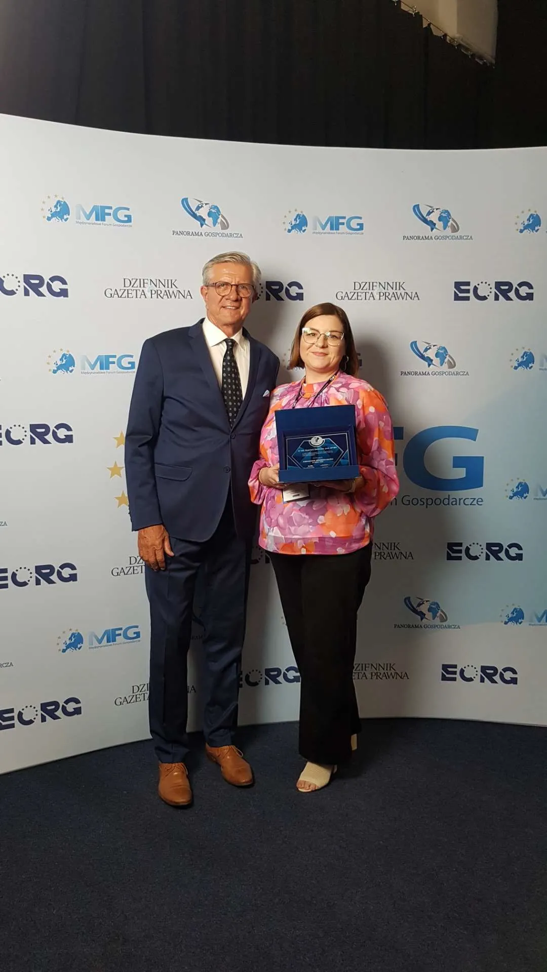 Prof. Dagmara Stefańska i Zygmunt Chajzer podczas wręczenia nagrody Ambasador Innowacyjności