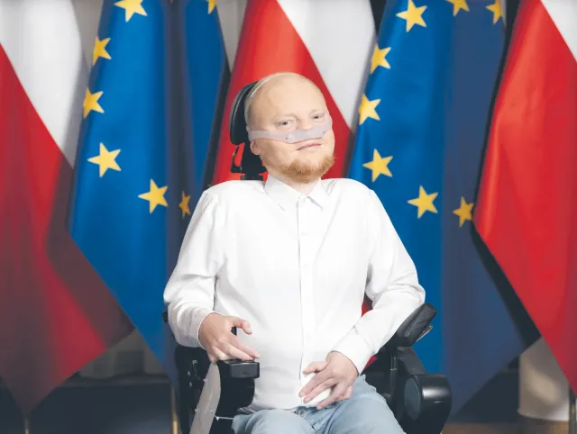 Wiceminister Krasoń o asystencji osobistej: Pracujemy nad rządową ustawą