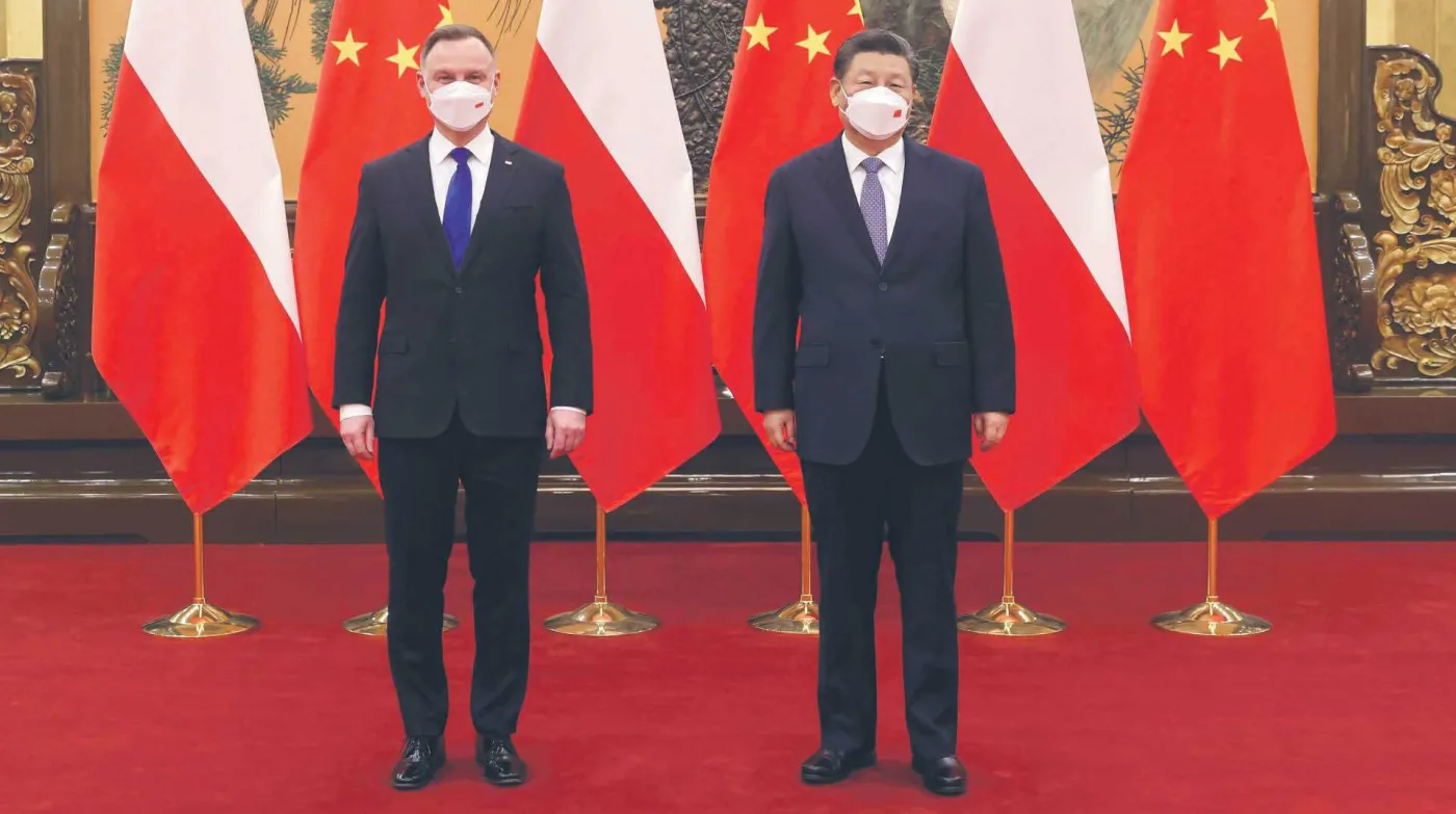 Tydzień turbodyplomacji i prężenia muskułów