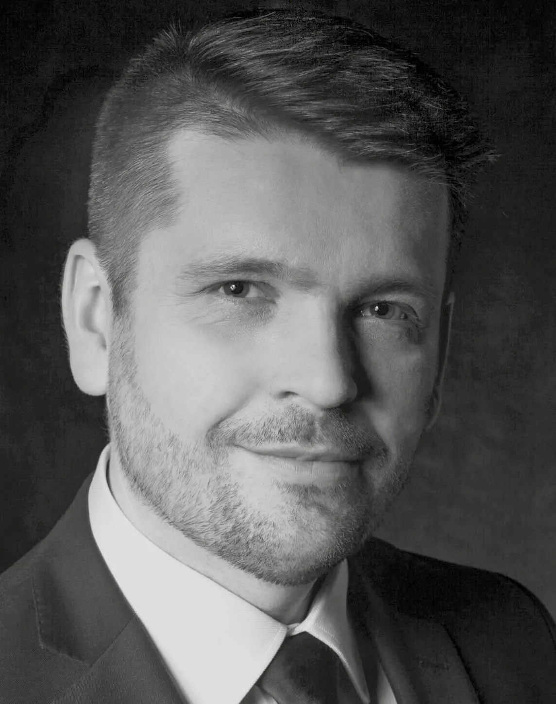 DR ŁUKASZ CHOJNIAK