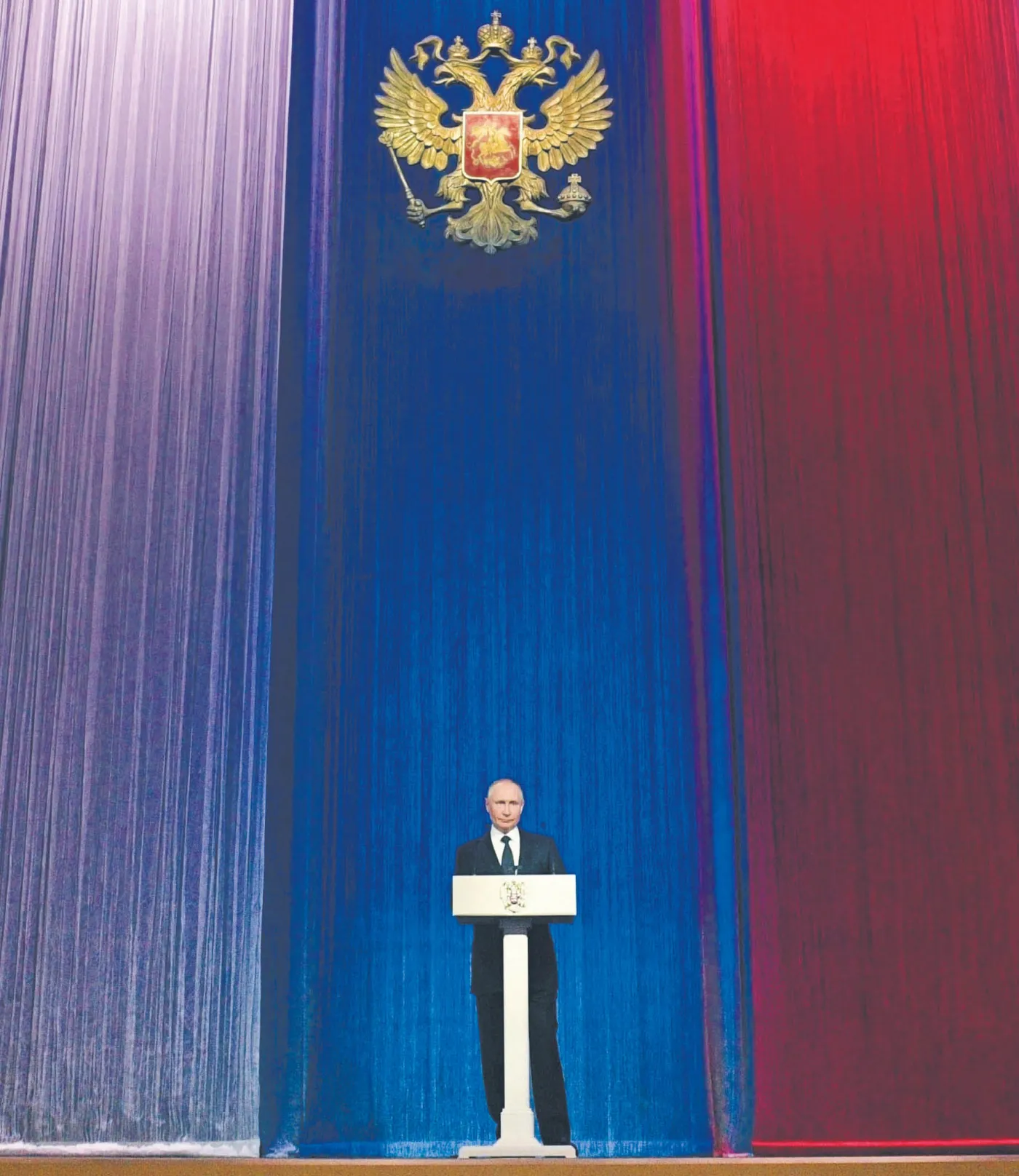 Władimir Putin wciela się w historyka