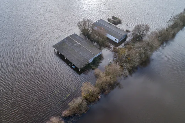Powodzianie dostaną więcej czasu na wydatkowanie otrzymanych darowizn