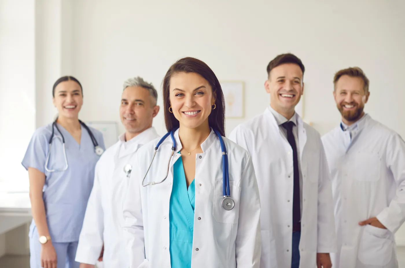 Podwyżki dla medyków od 1 lipca. Zobacz nową tabelę wynagrodzeń [KWOTY]