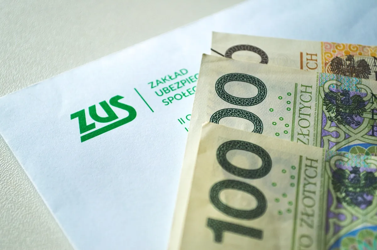 ZUS obniżał emerytury przez lata. Senior wygrał w sądzie i dostał 18 tys. zł
