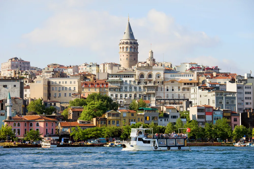 999875-beyoglu-district-historic-architecture-and-galata-tower-medieval-landmark-in-istanbul-turkey.jpg