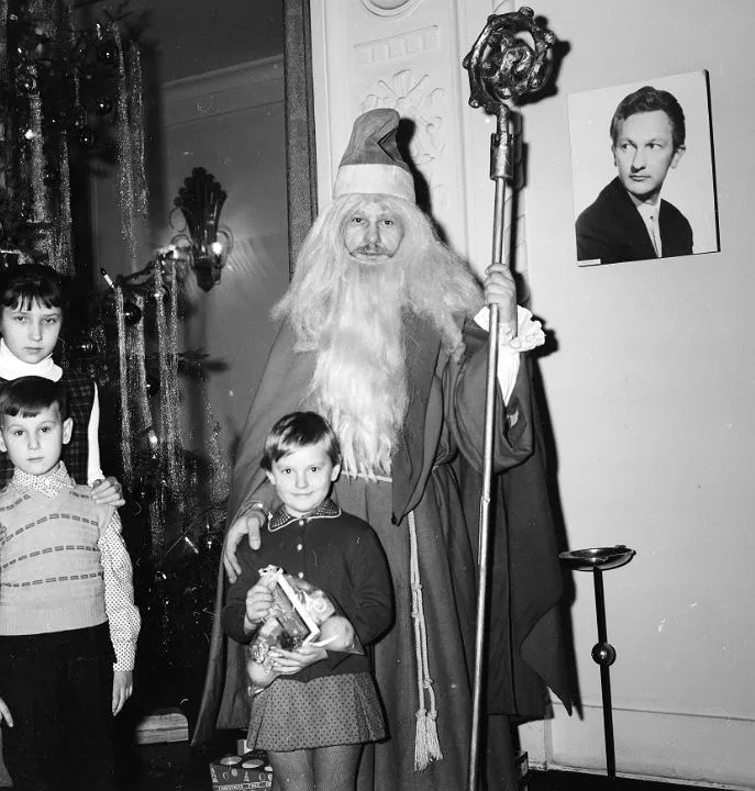 Mikolaj w przedszkolu przy ul. Szaserow 119 w Warszawie.