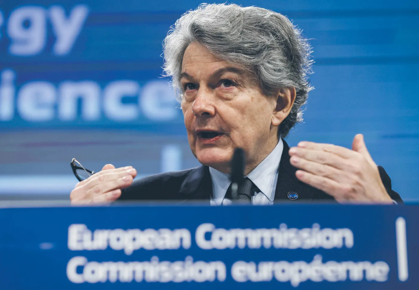 Unijny komisarz Thierry Breton przygotował przepisy, które mają organizować cyfrową przestrzeń UE
