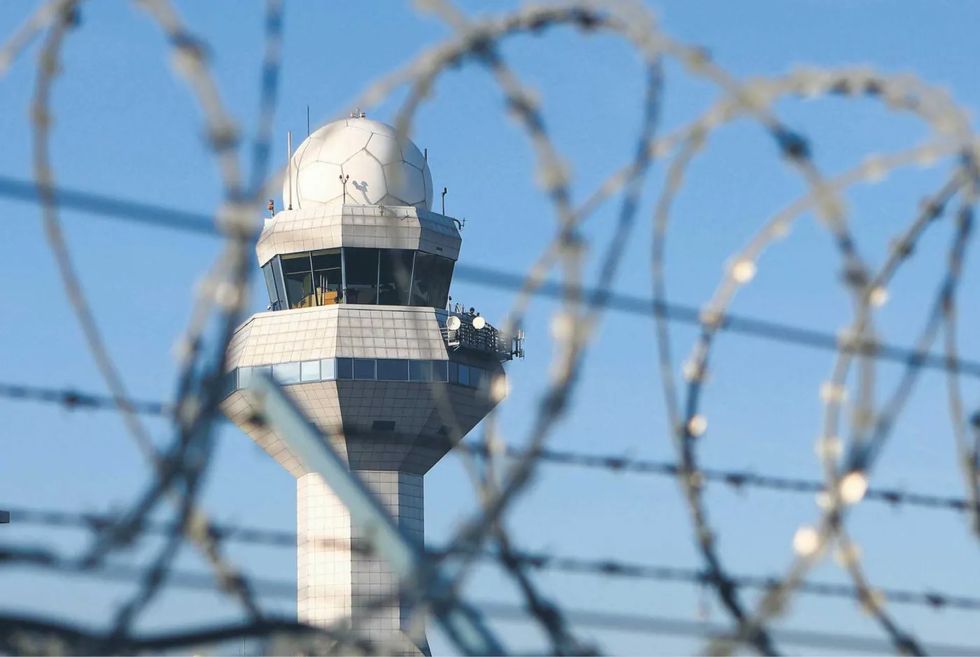 Ta awantura może doprowadzić do paraliżu nieba nad Polską