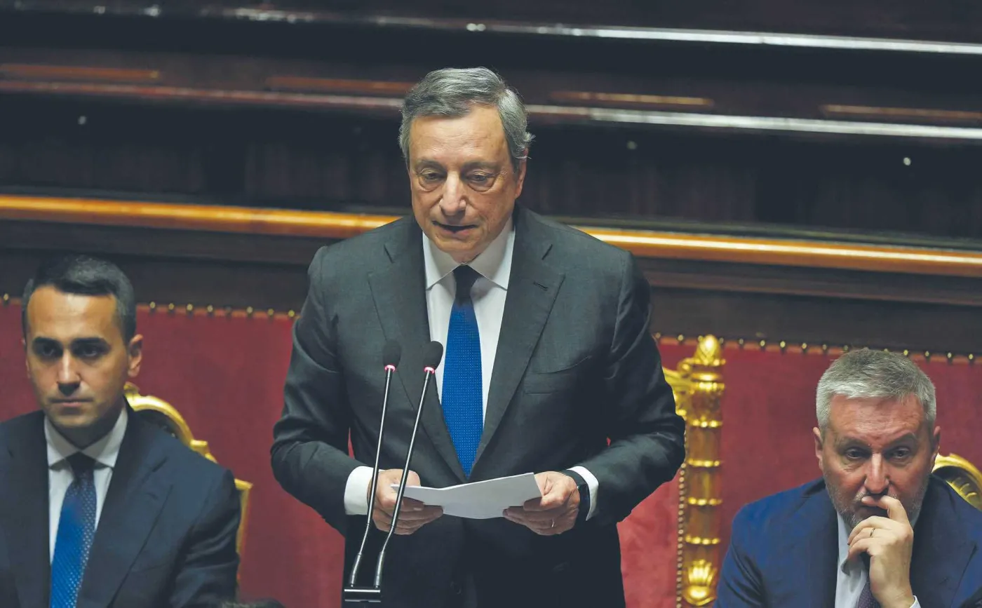 Ważą się losy premiera Włoch Maria Draghiego