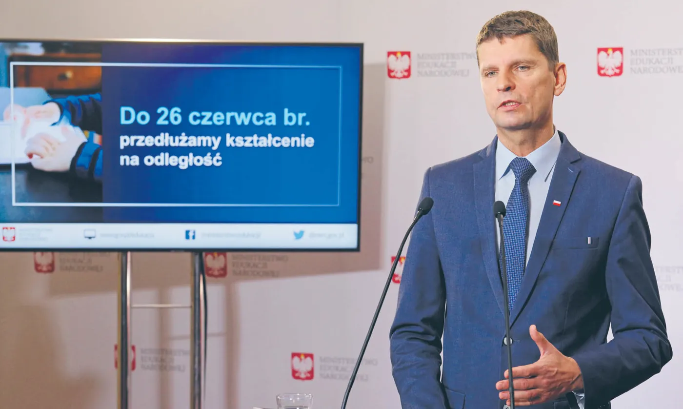 MEN: czerwiec bez lekcji, lipiec na koloniach