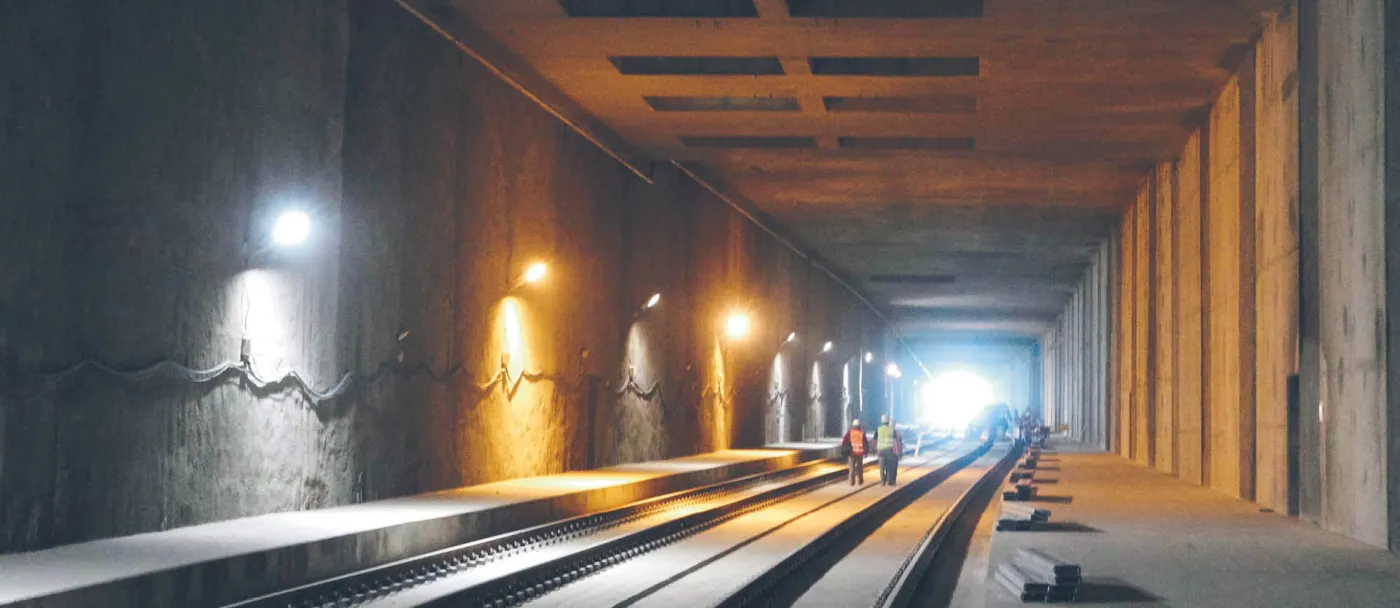 Łódzki tunel łapie opóźnienie