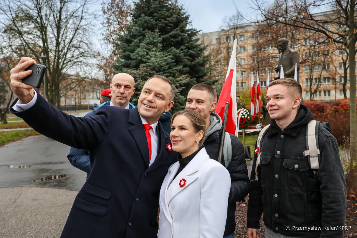 Nawrocki nie chce być prezydentem Konfederacji. On chce przejąć jej elektorat [KOMENTARZ]