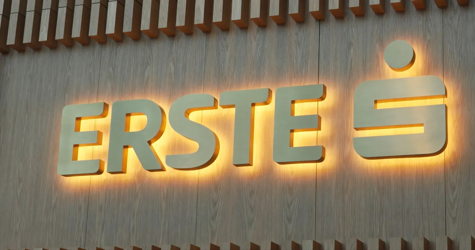 Wartości i zdrowie finansowe: nowy bank wchodzi do Polski