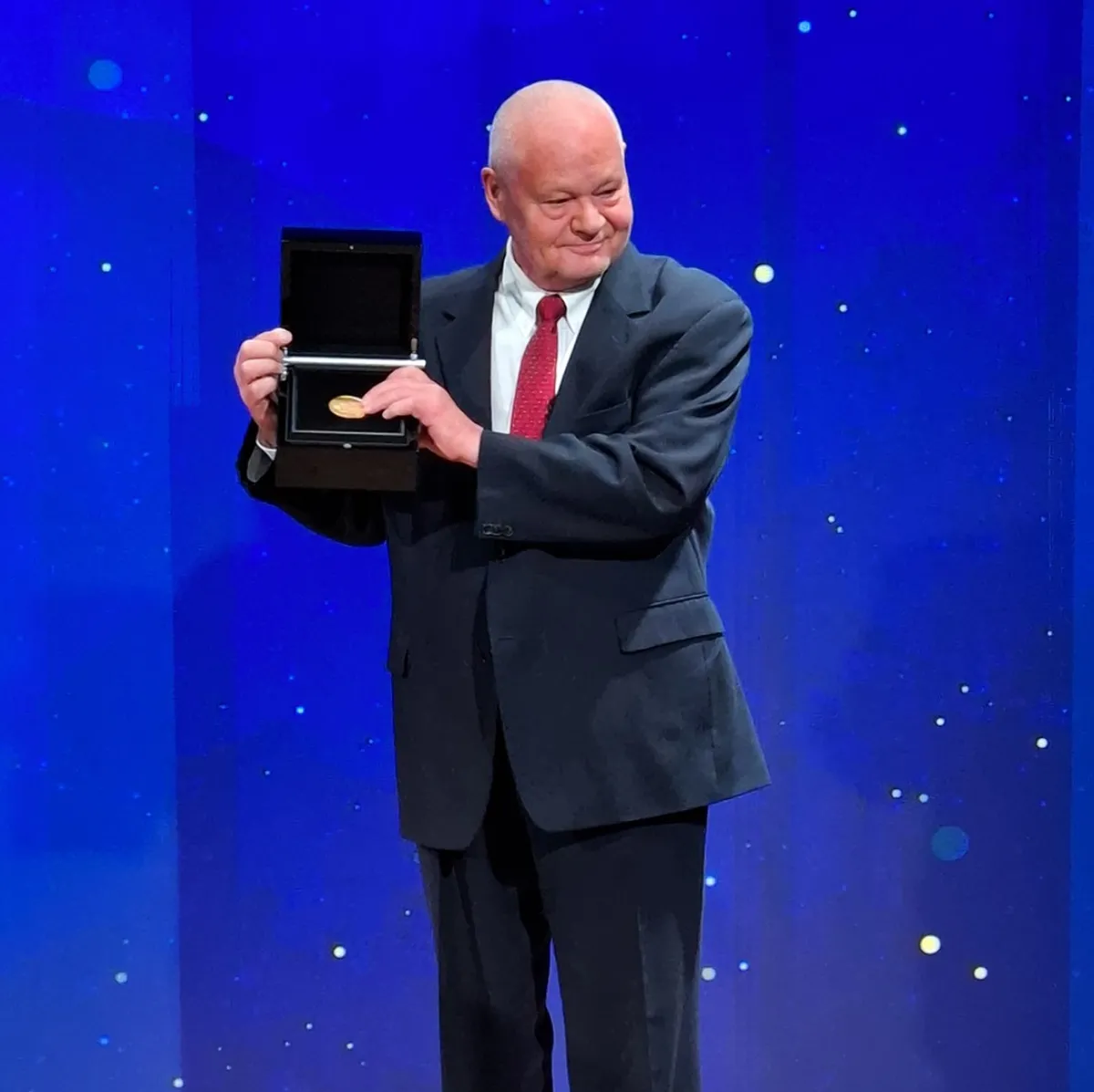 Prezes NBP wyróżniony prestiżową nagrodą „Lámfalussy Award”