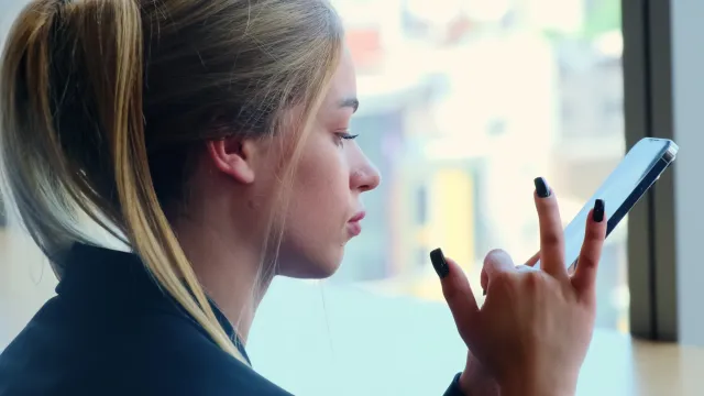 Jedna z sieci komórkowa już gotowa do wyłączenia. Smartfony stracą funkcje, a rekompensat nikt nie przewidział