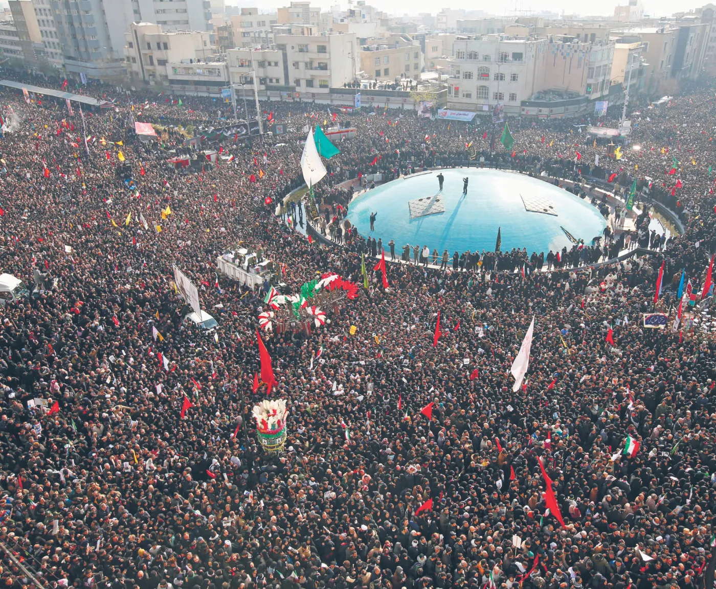 Ajatollahowie planują krwawy odwet, zrywają porozumienie i znów straszą bombą