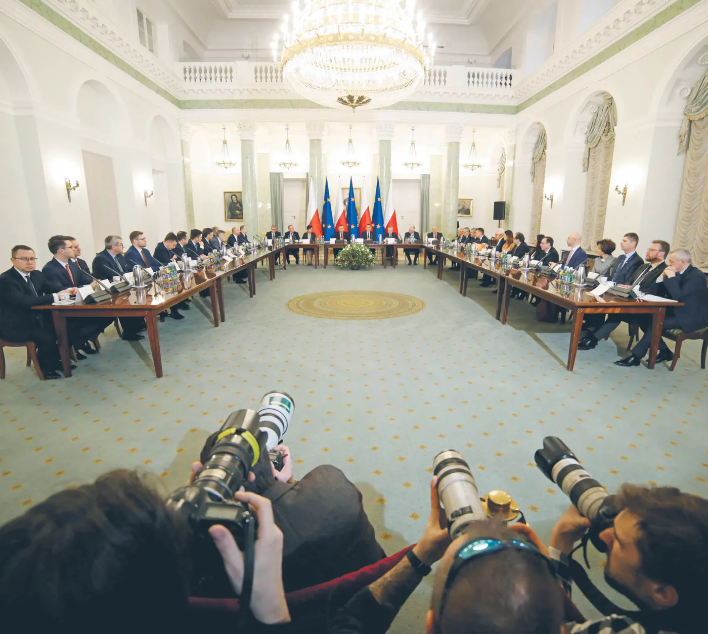 Warszawa na razie przeczekuje irański kocioł