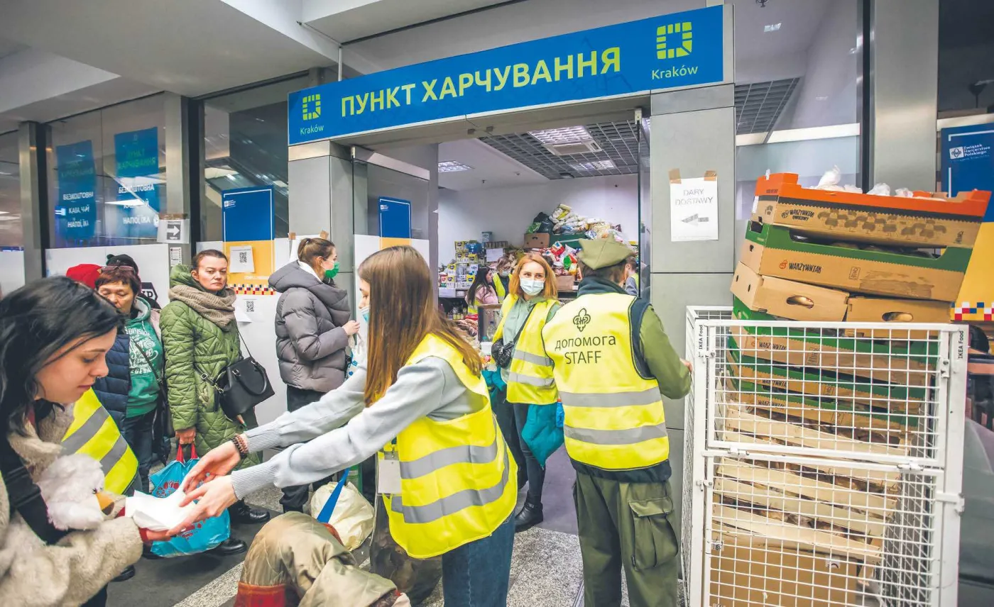 The kindness of strangers: Polish volunteers mount vast Ukraine relief effort