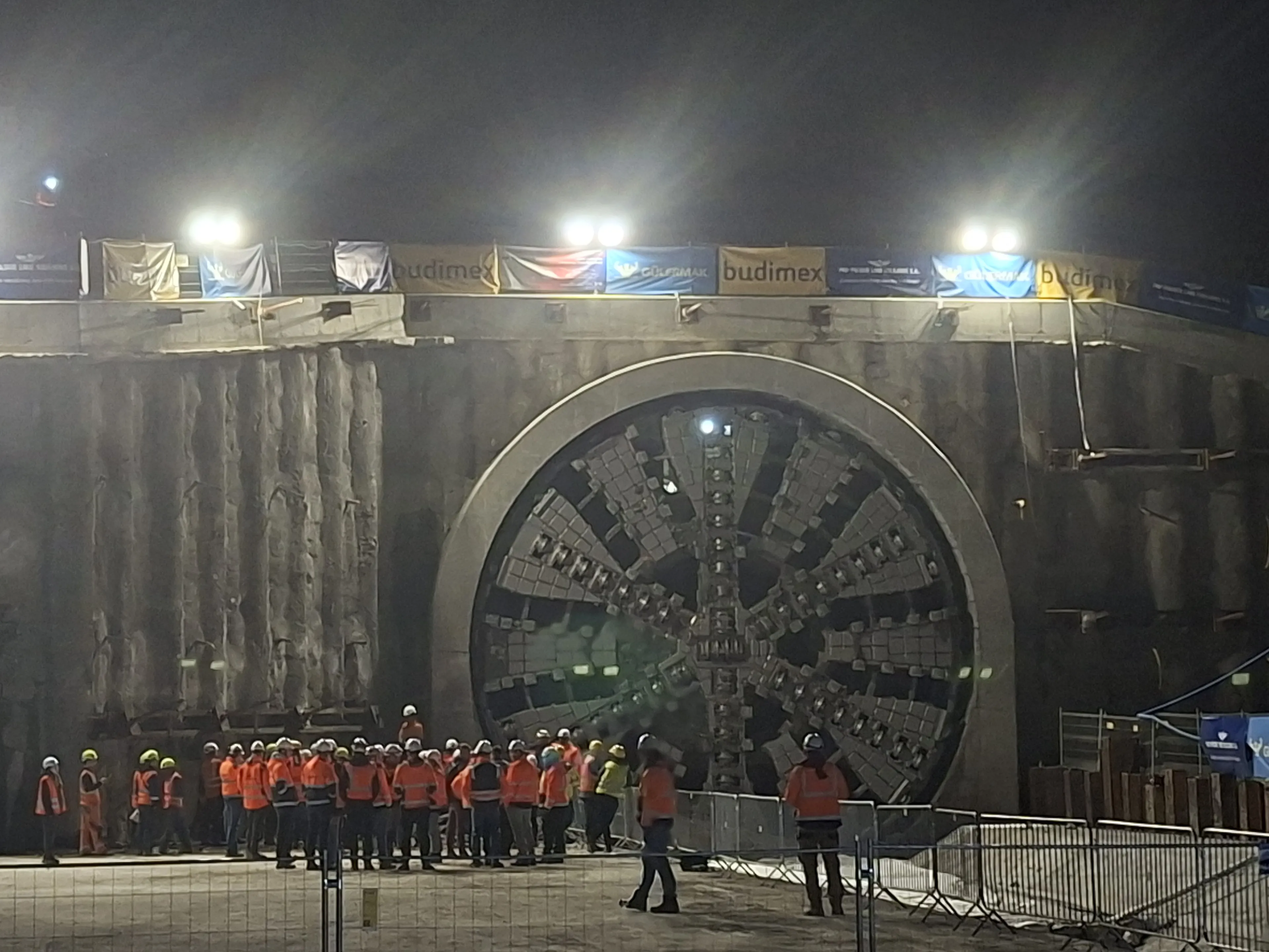 Przebili najdłuższy tunel w Polsce. Gigantyczne przedsięwzięcie za 17 mld zł wchodzi w kolejną fazę [MAPA]