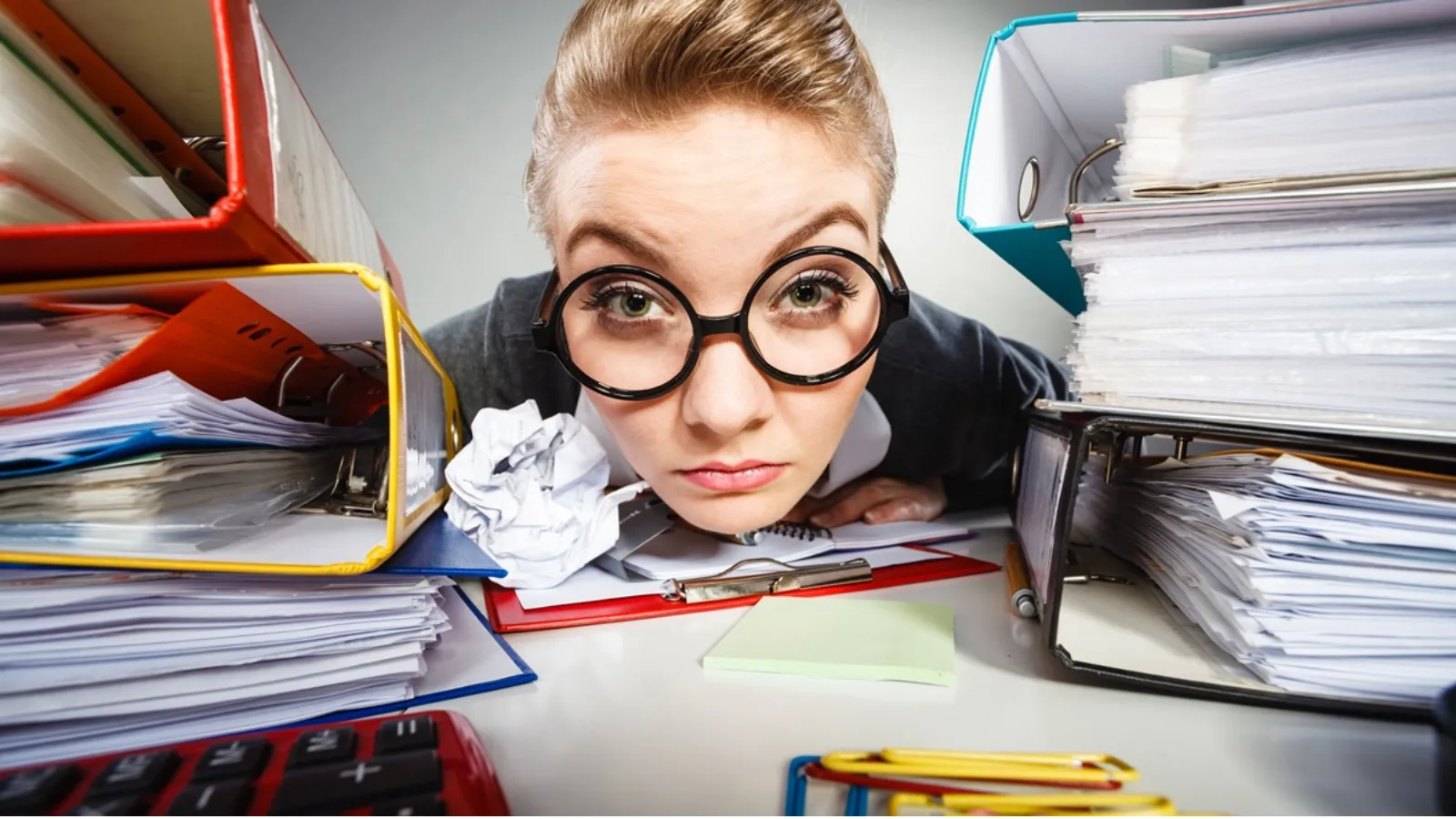 12 sierpnia: Światowy Dzień Pracoholika. Polacy pracują w chorobie, na urlopie, na opiekuńczym, w weekendy, wieczorami. Czy mamy problem z work-life balance?