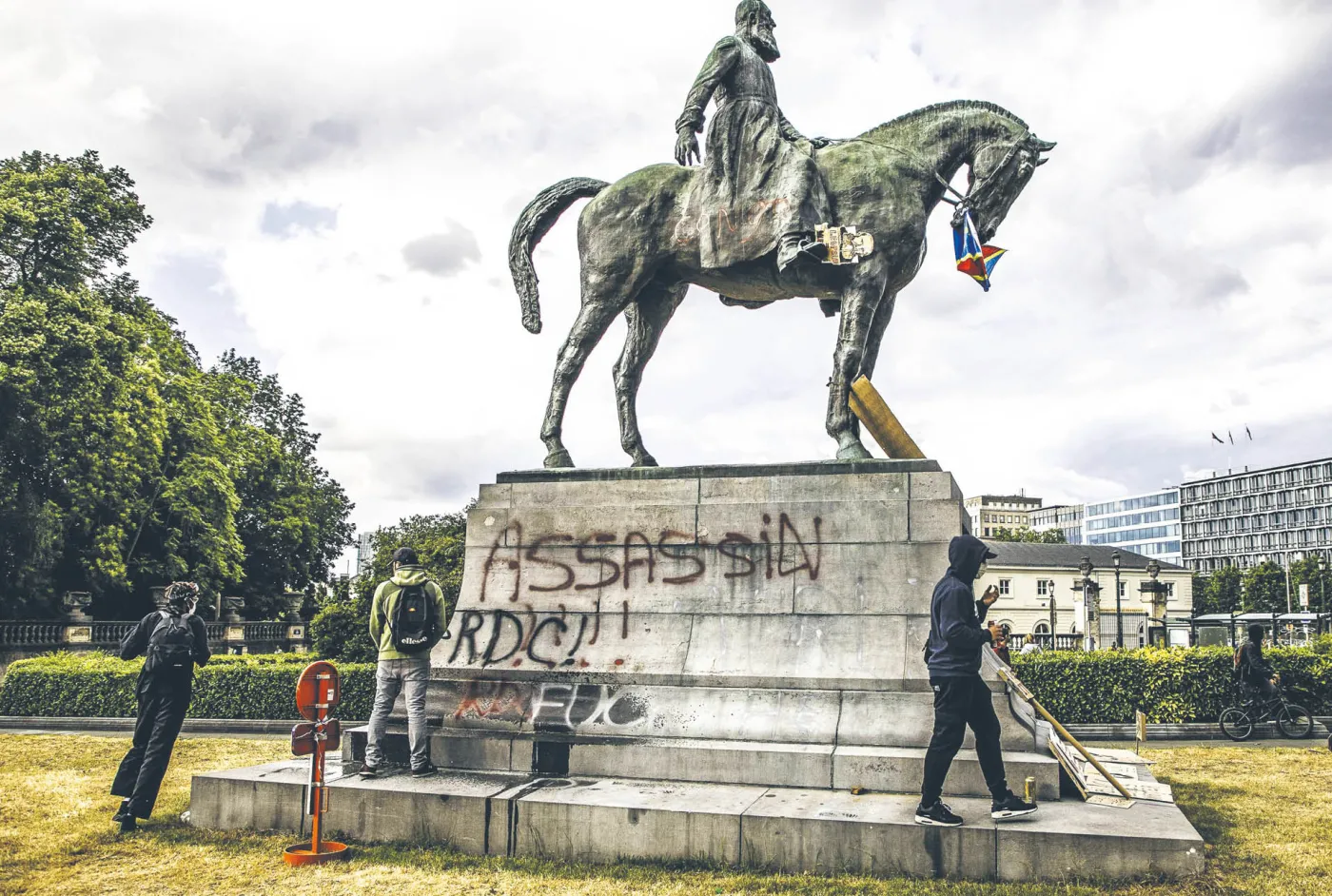 Pomnikowy rewizjonizm