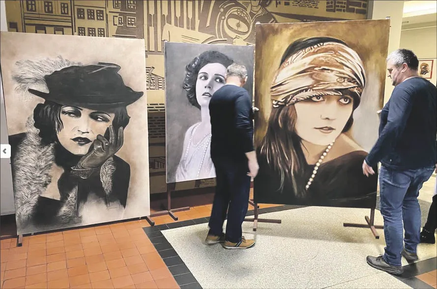 Wystawa pamiątek związanych z Polą Negri w Urzędzie Marszałkowskim