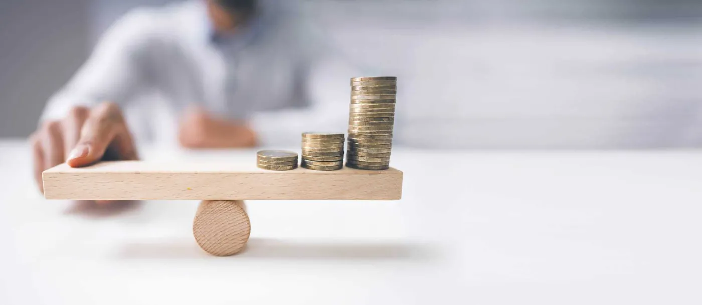 Rozdęte programy społeczne dolewają paliwa do inflacyjnego pożaru