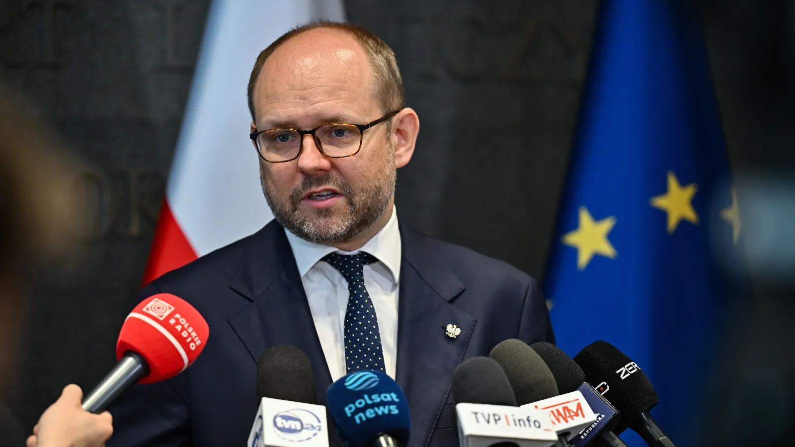 Spór o polsko-brytyjski traktat. KPRP i MSZ różnie oceniają proces informowania