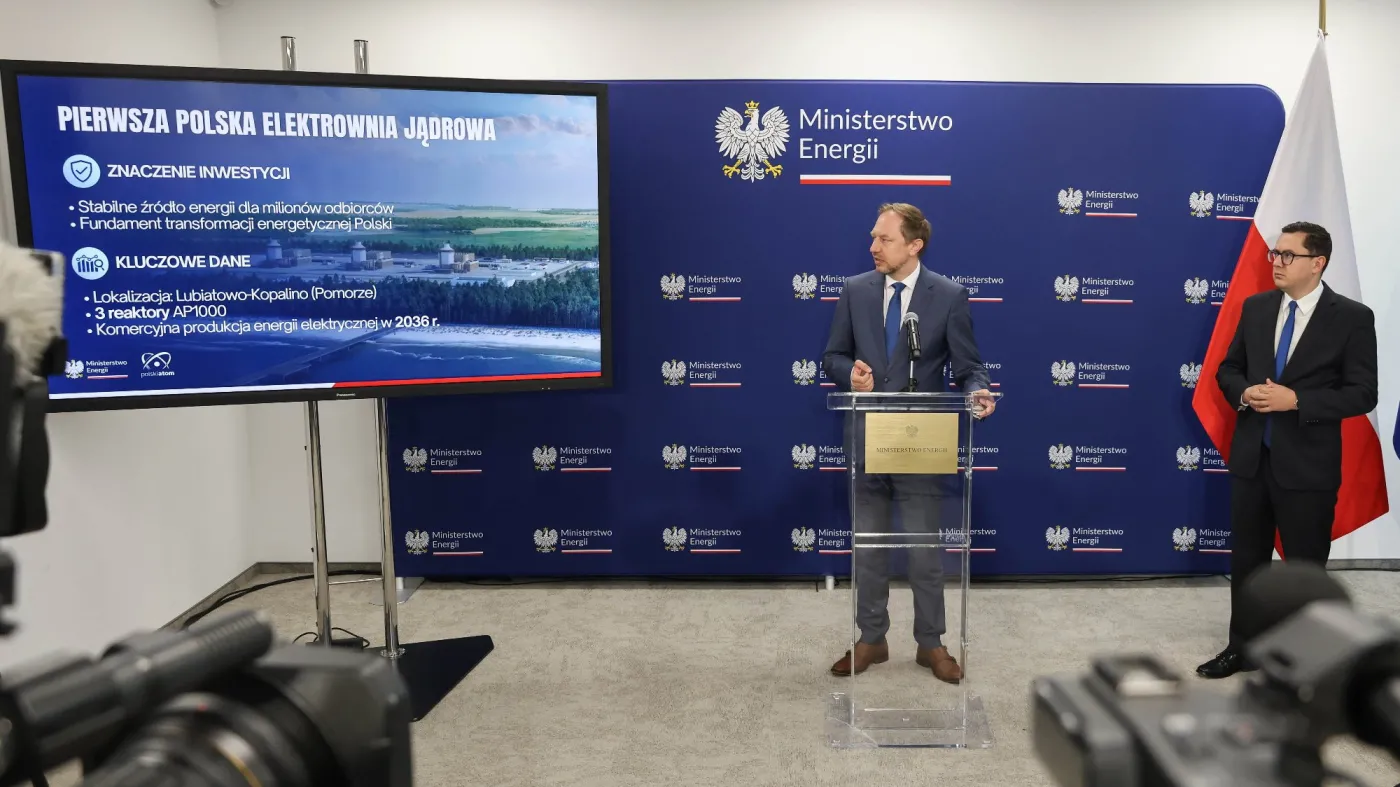 Miłosz Motyka, Wojciech Wrochna