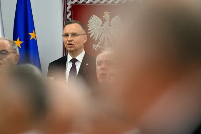 "Uroczyście ślubuję rzetelnie i sumiennie wykonywać obowiązki wobec Narodu". Senatorowie XI kadencji składają ślubowanie