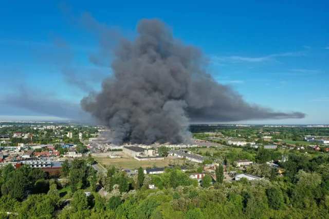 Seria pożarów w Polsce budzi podejrzenia władz