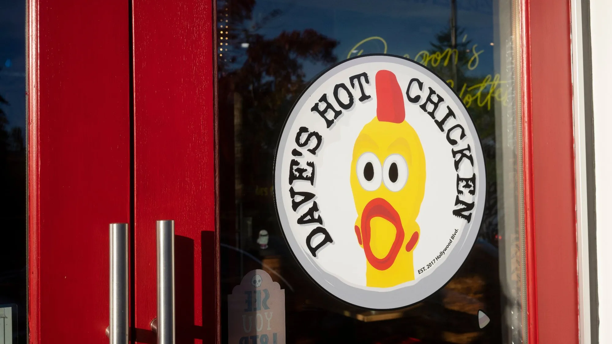 Dave's Hot Chicken wchodzi do Polski. Azzurri Group otworzy 25 restauracji