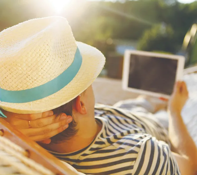 Kilku posłów głosowało z zagranicy. Prawo tego zabrania