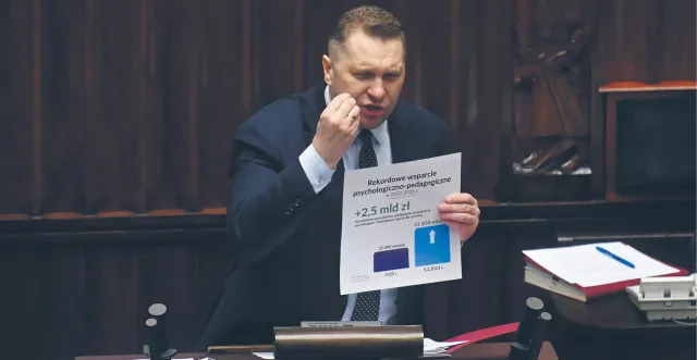 Miliardy z mównicy znikają w terenie. Kwoty podane przez ministra Czarnka inaczej wyglądają w samorządach