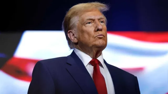 Analitycy o decyzji Trumpa ws. ceł: Może pogrążyć świat w wojnie handlowej i recesji