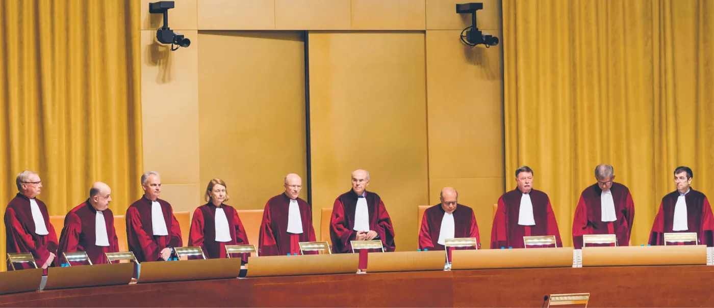 PiS wymieniłby pół składu TSUE