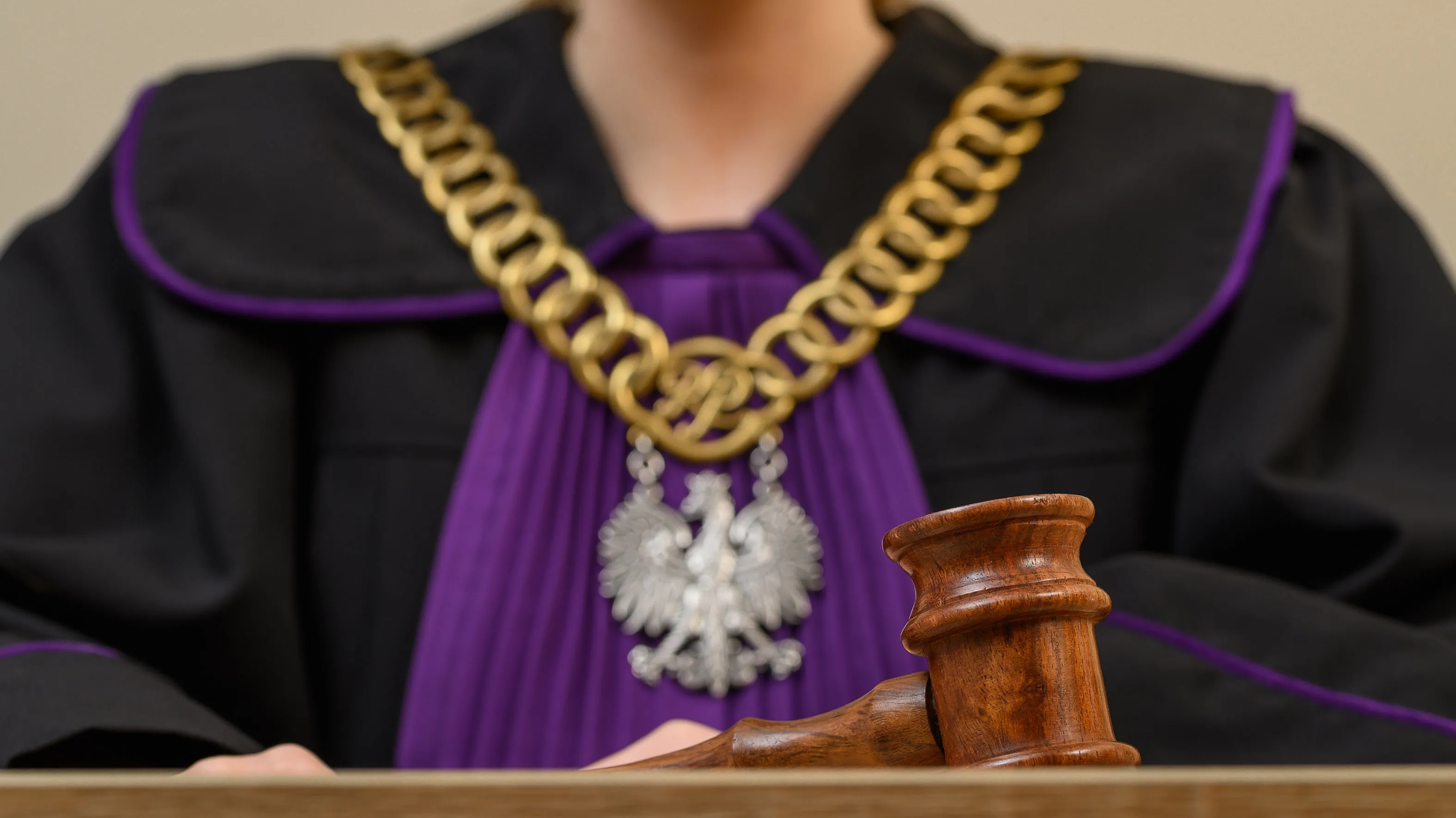 Były senator PiS przywiązał psa do auta, zwierzę zmarło. Miał odpracować śmierć zwierzęcia, ale tego nie zrobi. Zwrot w sprawie Bonkowskiego