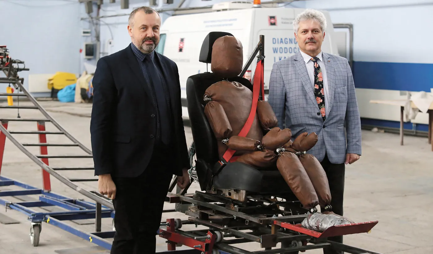 Kolejka górska do ratowania kręgosłupa