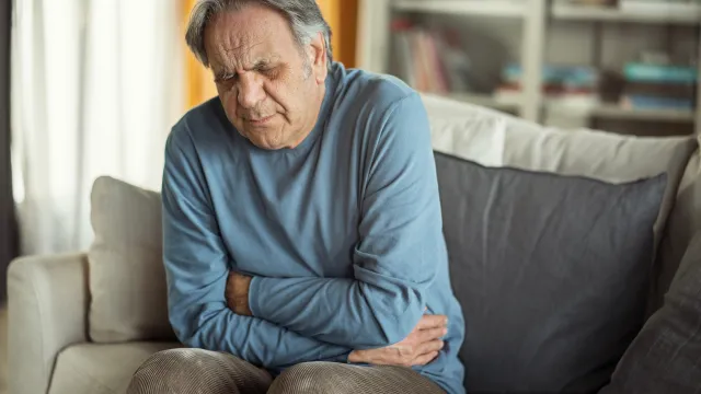 Rak to nie tylko diagnoza, to także przywileje i świadczenia. Wielu pacjentów nie wie, że te pieniądze im się należą [LISTA]