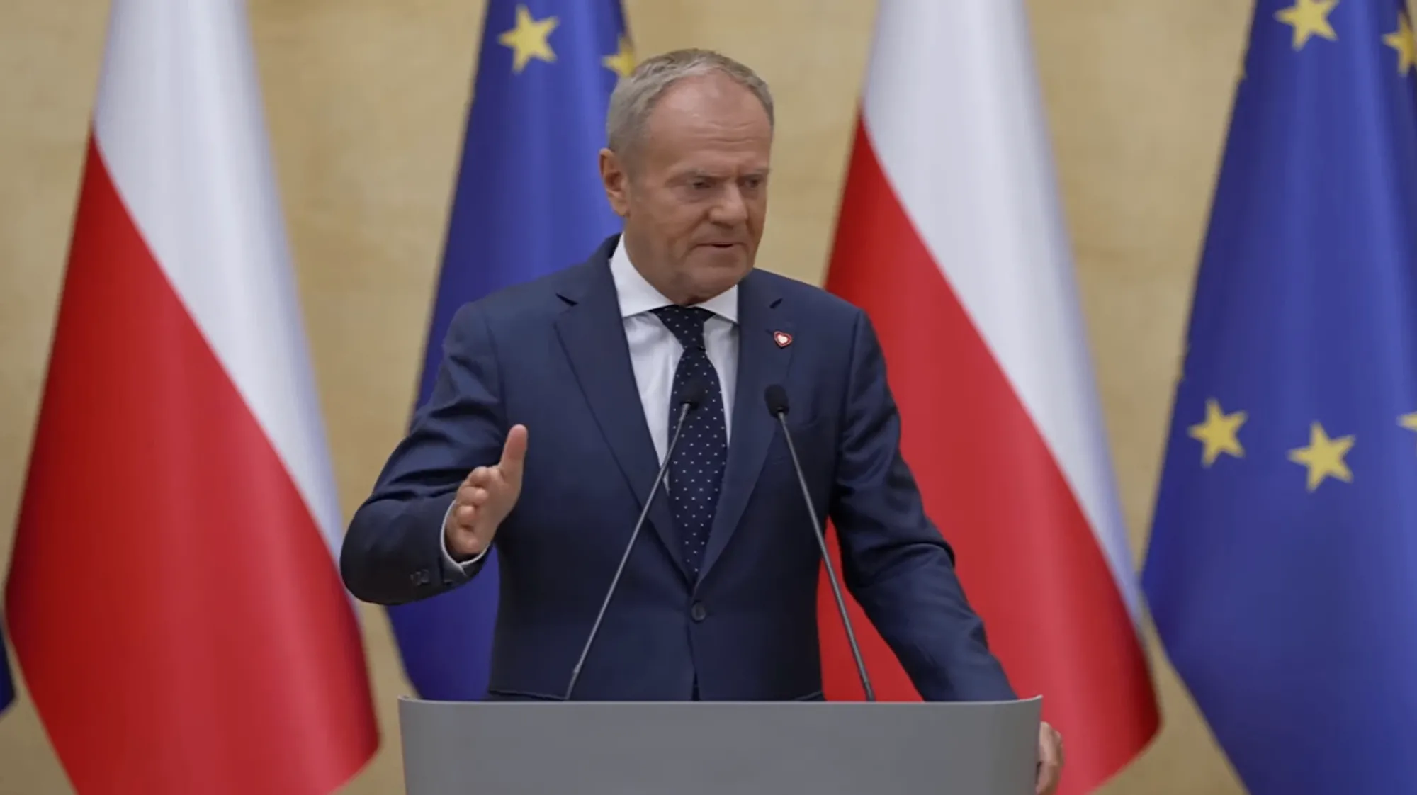 Czarny scenariusz dla Tuska. Prawica przed szansą przejęcia władzy, ale tylko pod tym warunkiem. Sondaż