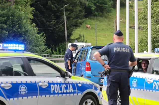 Strzelanina w Małopolsce. Policja szuka 57-latka. Może być uzbrojony